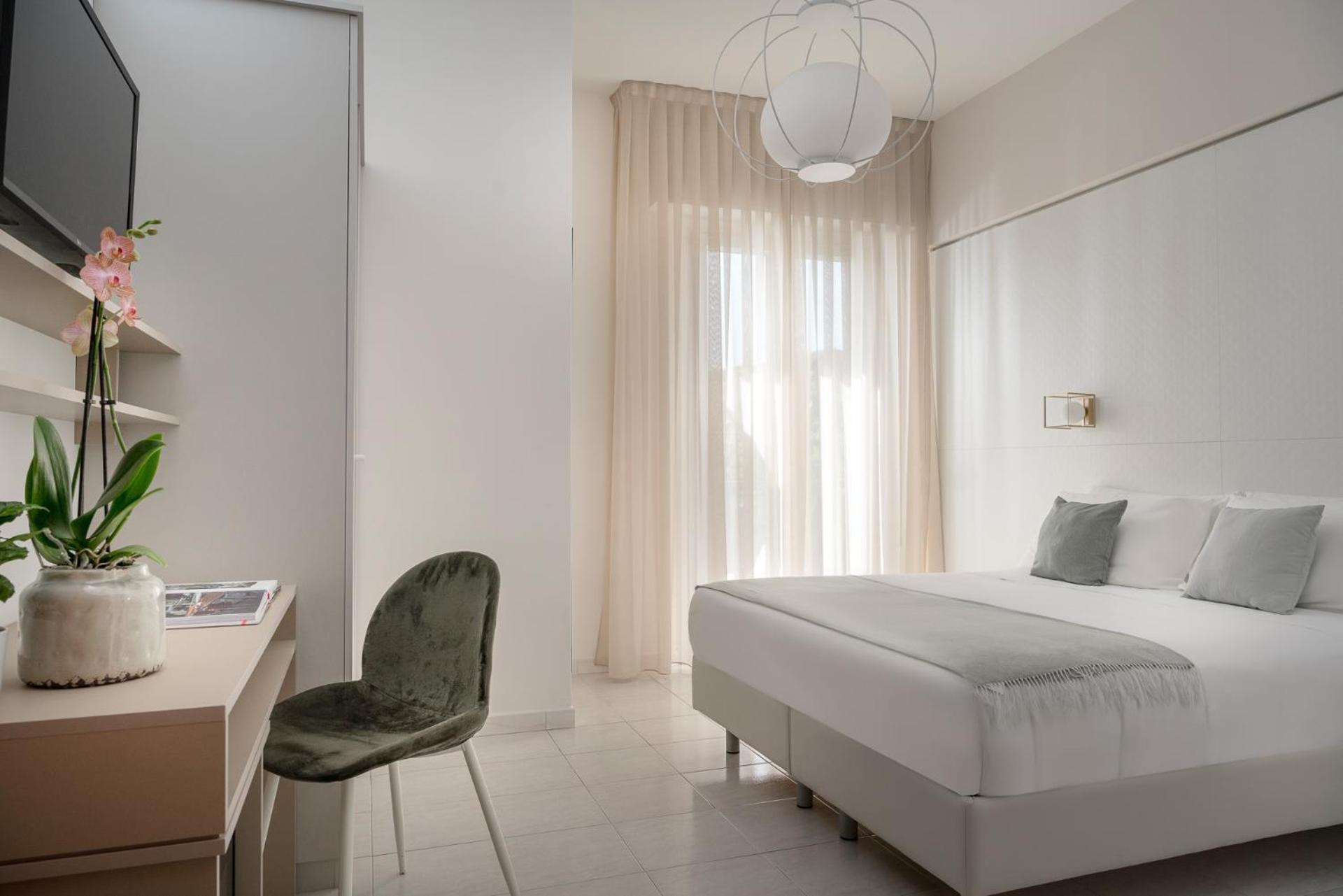 Hotel Villa Tosi เบลลาเรีย-อีเจอา มารีนา ภายนอก รูปภาพ