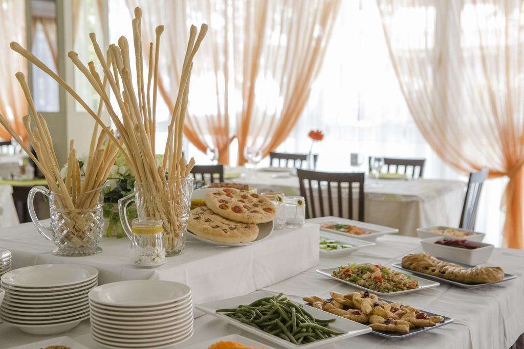 Hotel Villa Tosi เบลลาเรีย-อีเจอา มารีนา ภายนอก รูปภาพ